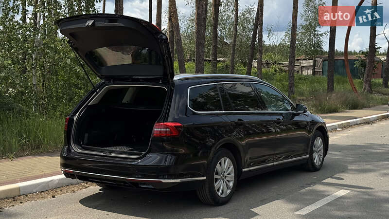 Універсал Volkswagen Passat 2015 в Ірпені