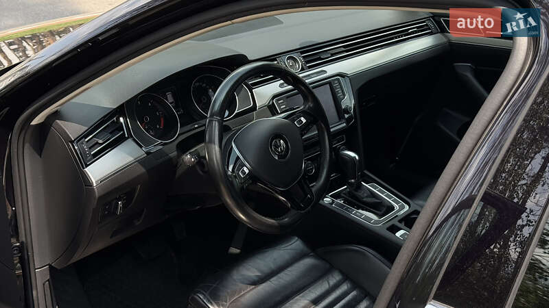 Універсал Volkswagen Passat 2015 в Ірпені