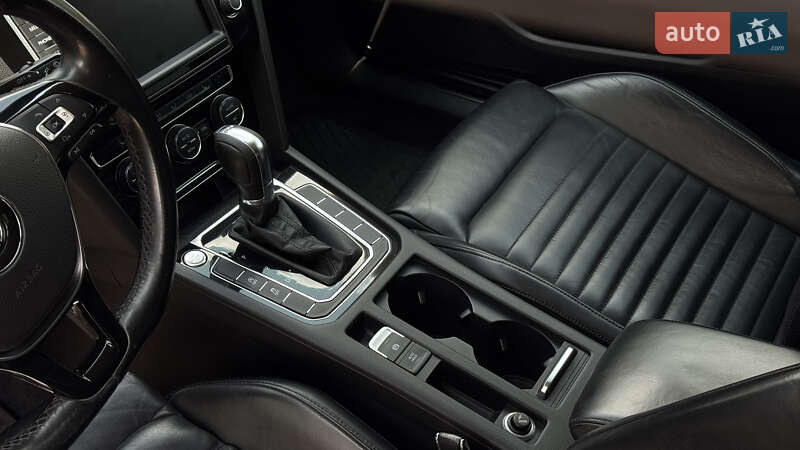 Універсал Volkswagen Passat 2015 в Ірпені