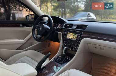Седан Volkswagen Passat 2012 в 