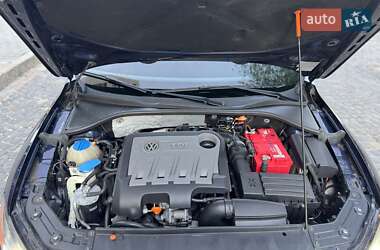 Седан Volkswagen Passat 2012 в 