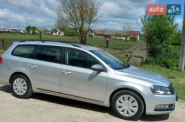 Універсал Volkswagen Passat 2011 в 