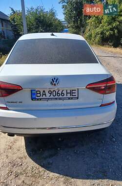 Седан Volkswagen Passat 2017 в 