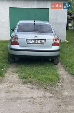 Седан Volkswagen Passat 2002 в 