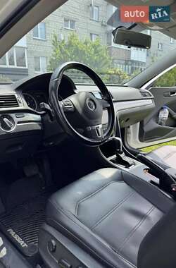 Седан Volkswagen Passat 2015 в 