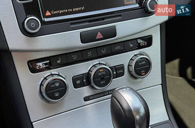Седан Volkswagen Passat 2013 в 