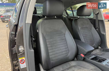 Седан Volkswagen Passat 2013 в 