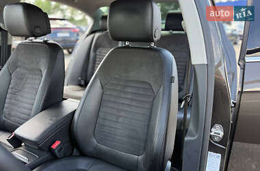Седан Volkswagen Passat 2013 в 
