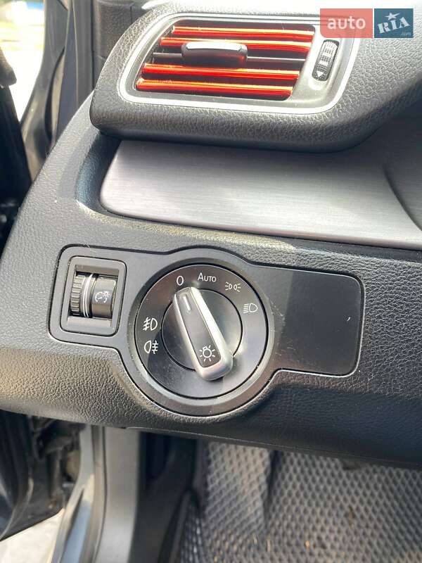 Седан Volkswagen Passat 2014 в Ватутино