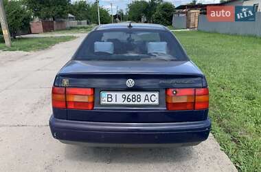 Седан Volkswagen Passat 1996 в 