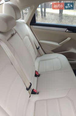 Седан Volkswagen Passat 2011 в 