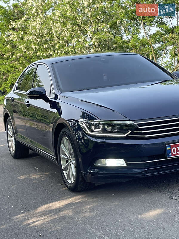 Седан Volkswagen Passat 2015 в Рожище