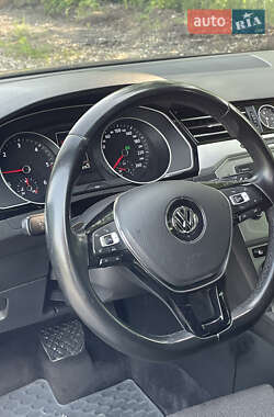 Седан Volkswagen Passat 2015 в 