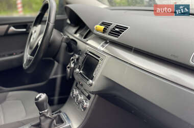 Универсал Volkswagen Passat 2013 в 