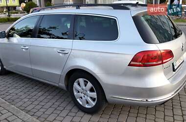 Універсал Volkswagen Passat 2011 в 