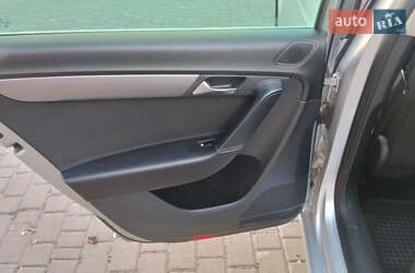 Універсал Volkswagen Passat 2011 в 