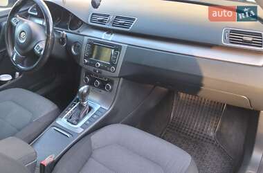 Універсал Volkswagen Passat 2011 в 