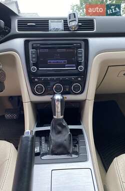 Седан Volkswagen Passat 2012 в 