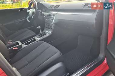 Универсал Volkswagen Passat 2010 в 