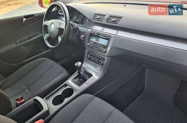 Универсал Volkswagen Passat 2010 в 