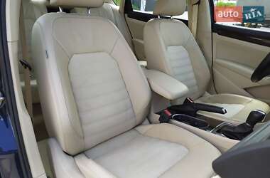 Седан Volkswagen Passat 2014 в 
