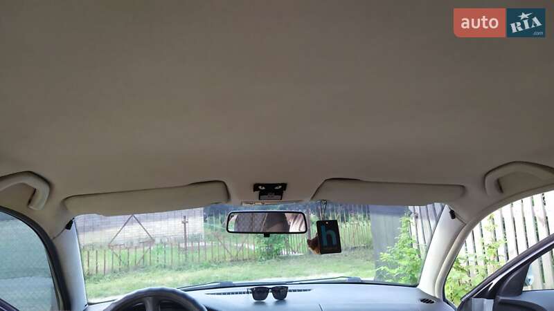 Универсал Volkswagen Passat 1998 в Киеве