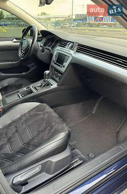Седан Volkswagen Passat 2015 в 