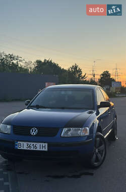 Седан Volkswagen Passat 1999 в Полтаві
