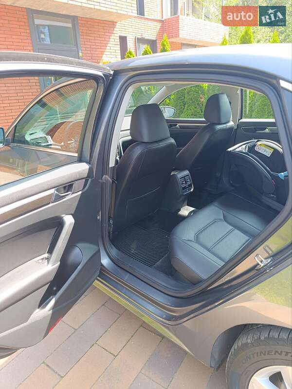 Седан Volkswagen Passat 2018 в Буче фото 13 Седан Volkswagen Passat 2018 в Буче