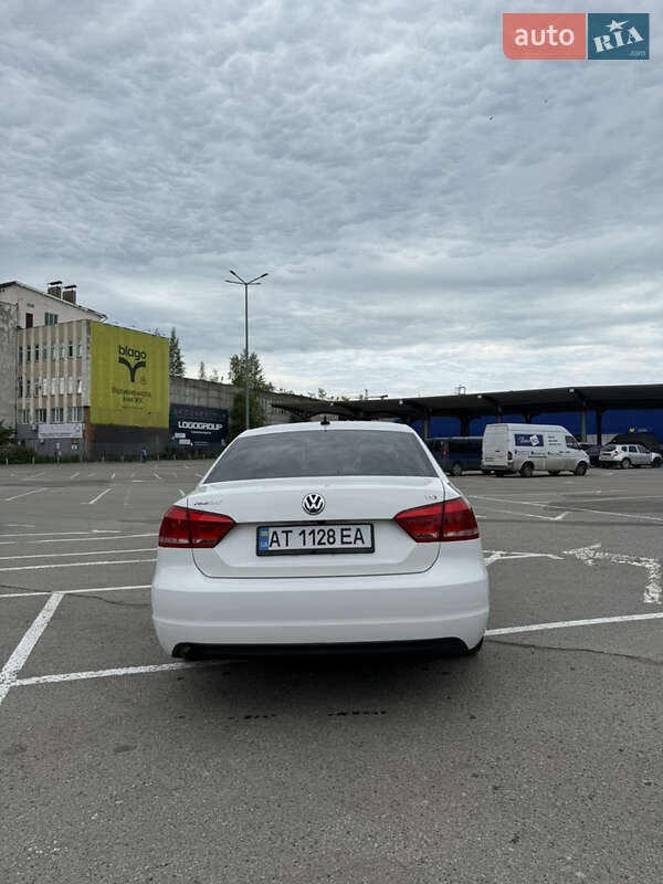 Седан Volkswagen Passat 2014 в Івано-Франківську