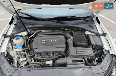 Седан Volkswagen Passat 2014 в 