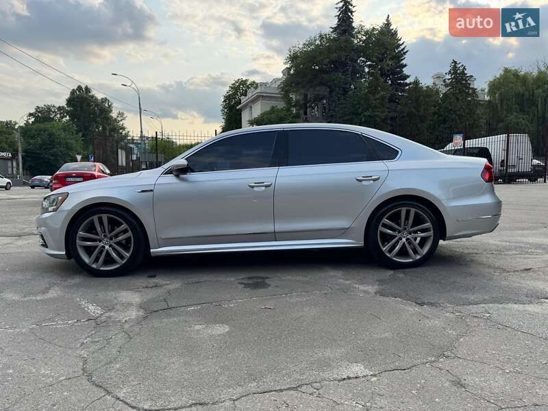 Седан Volkswagen Passat 2017 в Киеве