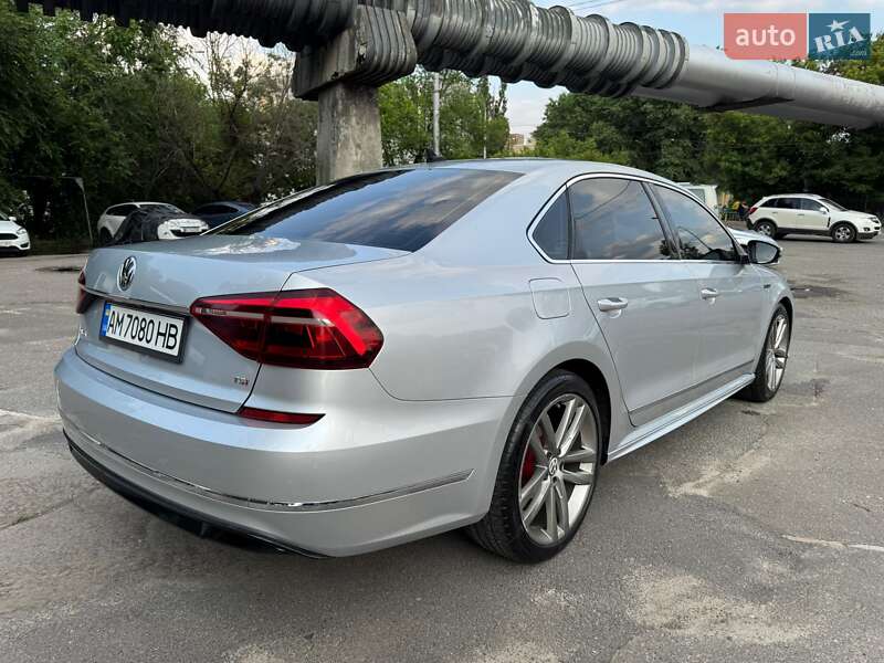 Седан Volkswagen Passat 2017 в Киеве