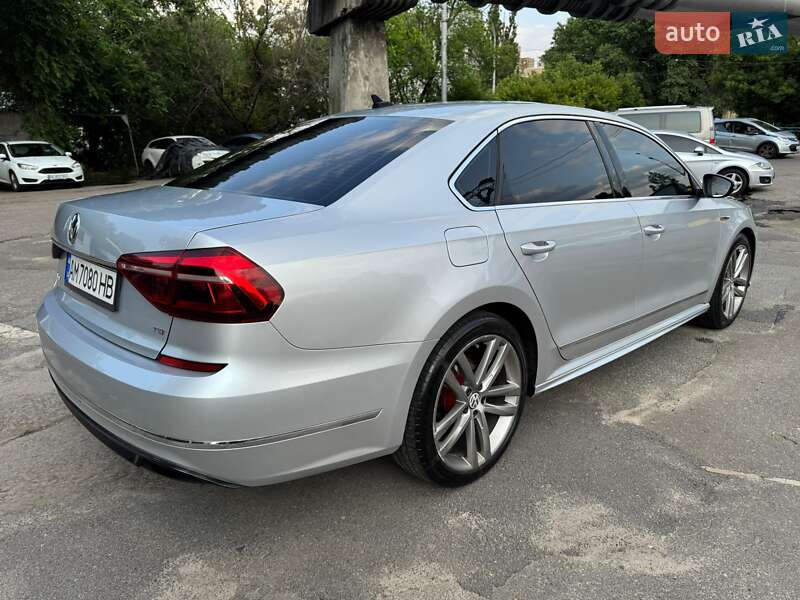 Седан Volkswagen Passat 2017 в Киеве