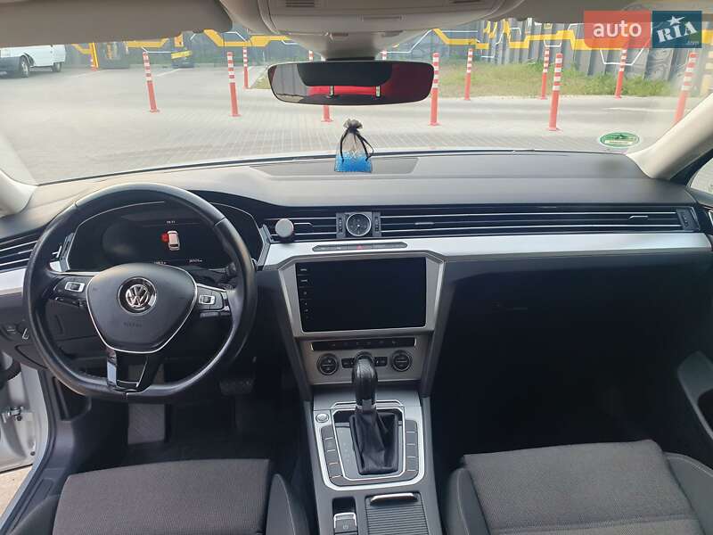 Универсал Volkswagen Passat 2018 в Харькове фото 14 Универсал Volkswagen Passat 2018 в Харькове