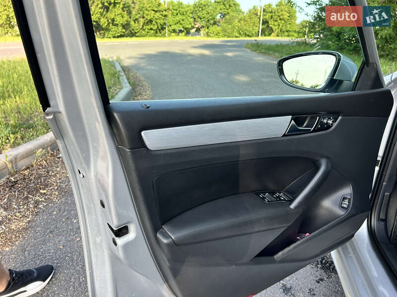 Седан Volkswagen Passat 2012 в Черкассах