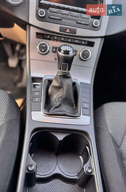 Седан Volkswagen Passat 2013 в 