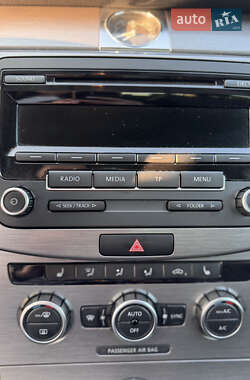 Седан Volkswagen Passat 2013 в 