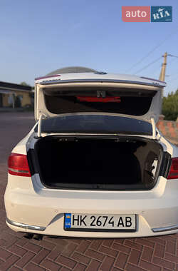 Седан Volkswagen Passat 2013 в 