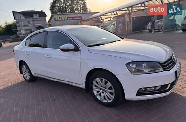 Седан Volkswagen Passat 2013 в 