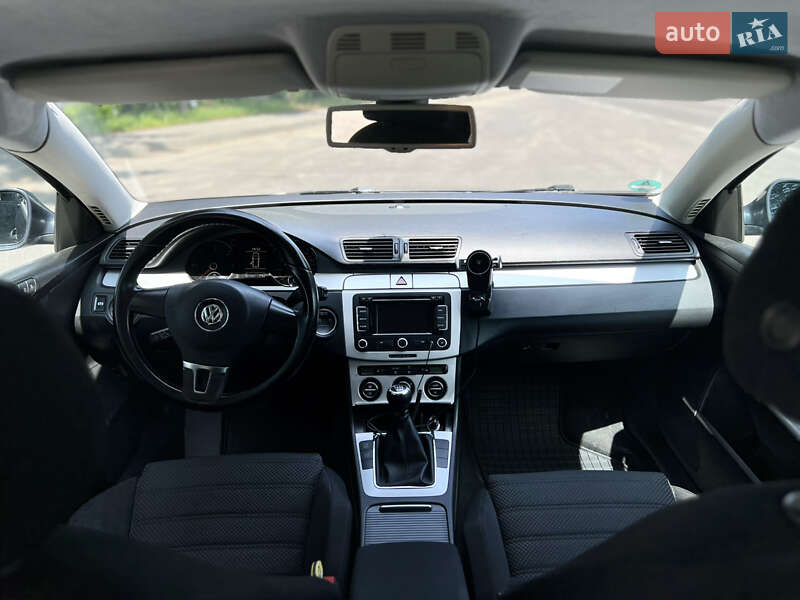 Универсал Volkswagen Passat 2009 в Самборе