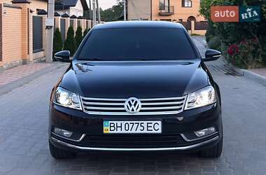 Седан Volkswagen Passat 2012 в Ізмаїлі
