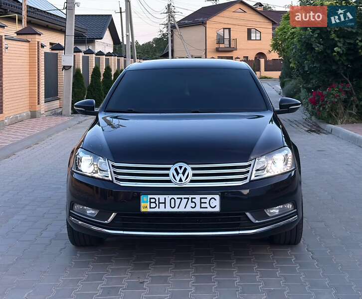 Седан Volkswagen Passat 2012 в 