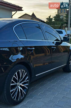 Седан Volkswagen Passat 2012 в 