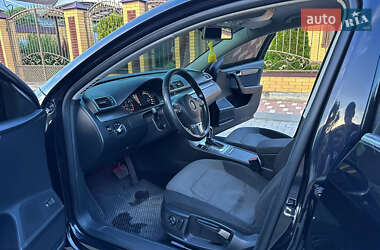 Седан Volkswagen Passat 2012 в 