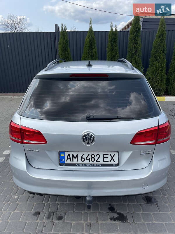 Универсал Volkswagen Passat 2011 в Коростене