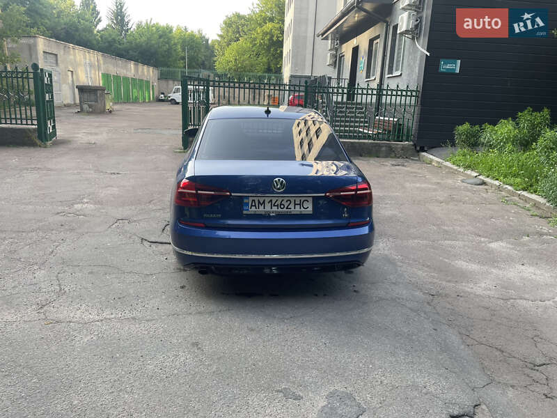 Седан Volkswagen Passat 2016 в Житомирі