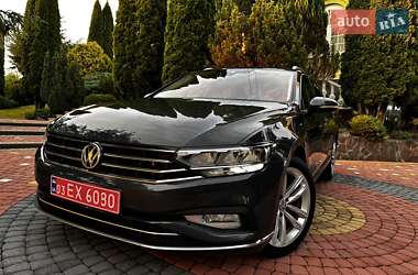 Універсал Volkswagen Passat 2020 в Хусті