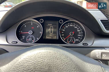 Универсал Volkswagen Passat 2012 в 