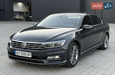 Седан Volkswagen Passat 2015 в 